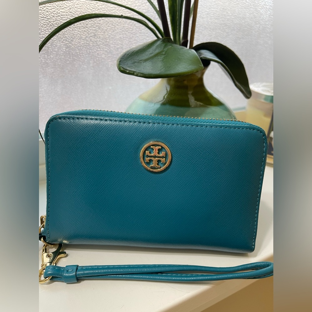 Tory Burch Robinson Wristlet Wallet Turquoise
